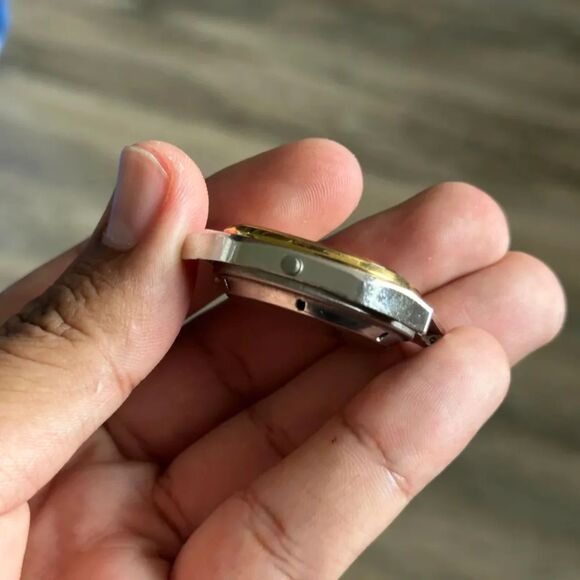 Vintage RARE Pateau LCD International City Watch - Picture 2 of 5